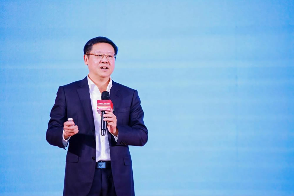 吳向東受邀參加大灣區(qū)湘商精英盛典，分享逆勢創(chuàng)新案例